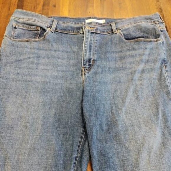 Levi's Women's 18 M Classic Boot Jeans Blue Stretch Waist Plus Size 29" Inseam - Picture 4 of 10